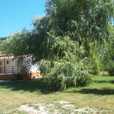 Bungalow Blieux Экстерьер фото